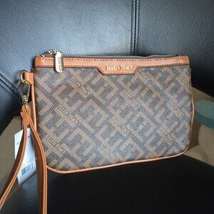 ELLEN Tracy wristlet